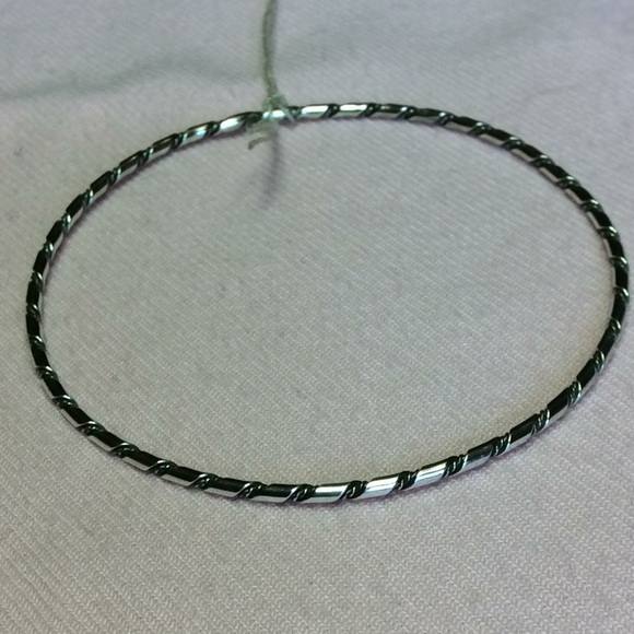 FINAL SALE PRICE Vintage Sterling Silver Spiral Bangle Bracelet - Picture 3 of 5